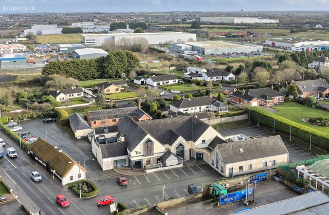 The Thatch, Bar &amp; Kichen, Drogheda, Co. Louth - Click to view photos