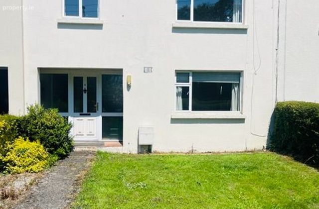 3 New Terrace, Dublin Road, Portlaoise, Co. Laois - Click to view photos