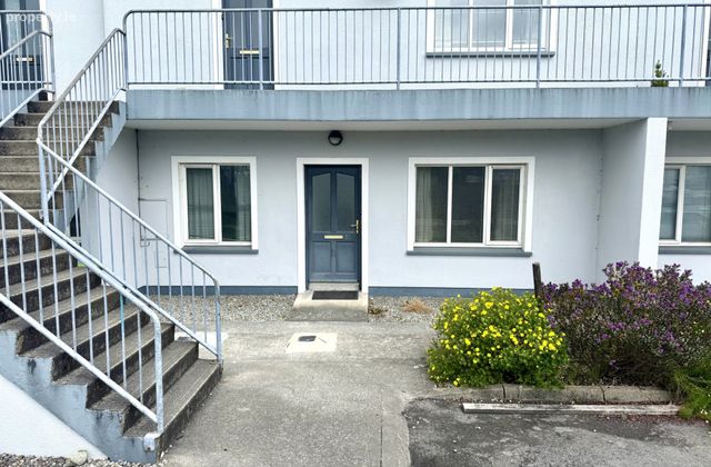 55 Foxfield, Castlebar, Co. Mayo, Castlebar, Co. Mayo - Click to view photos