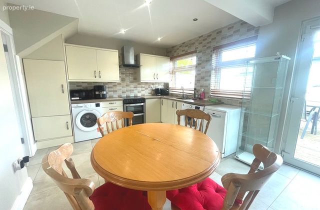 Lohunda Downs, Clonsilla, Dublin 15 - House Share, Clonsilla, Dublin 15 - Click to view photos