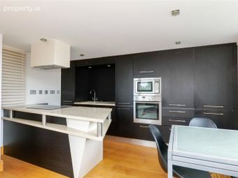 8 Mount Eaton House, Taylors Hill Road, Taylors Hill, Galway City, Taylor's Hill, Co. Galway - Image 3