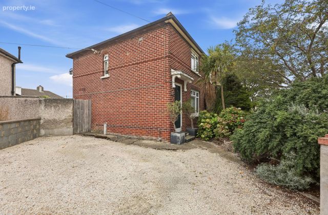 17 Glentow Road, Dublin 9, Whitehall, Dublin 9 - Click to view photos