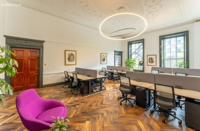 Merrion Square South, Dublin 2 - Click to view photos