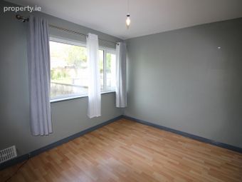 34 Shannon Banks, Corbally, Westbury, Co. Clare - Image 3