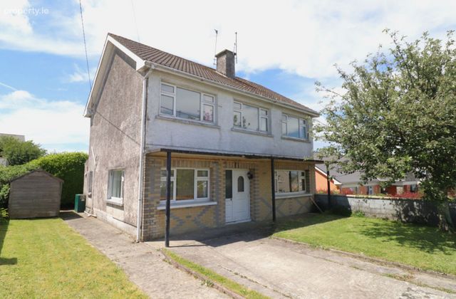 4 Riverdale, Skibbereen, Co. Cork - Click to view photos