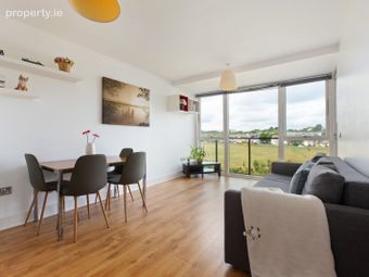Apartment 45, Weavers Hall, Levmoss Park, Leopardstown, Dublin 18 - Image 3