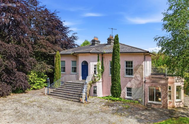 Beakstown Lodge, Beakstown, Holycross, Co. Tipperary - Click to view photos