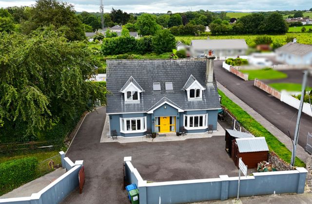 Kerry Lane, Buttevant, Buttevant, Co. Cork - Click to view photos