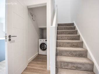 19 White Pines Glade, Stocking Avenue, Rathfarnham, Dublin 16 - Image 2