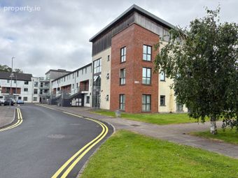 136 Block H, Br&uacute; Na Sionna, Shannon Town Centre, Shannon, Co. Clare