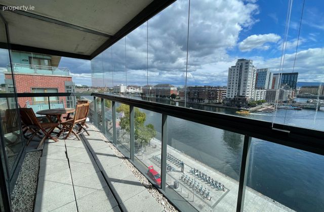 Apartment 10, Block A, Hanover Quay, Dublin 2 - Click to view photos