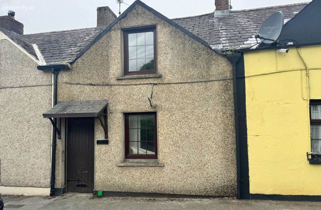 Rosebay, 2 Rocklow Road, Fethard, Co. Tipperary, Fethard, Co. Tipperary - Click to view photos