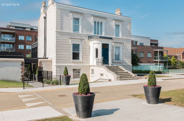 Fernbank House, Churchtown Road Upper, Churchtown, Dublin 14 - Click to view photos