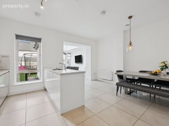 8 Parkside Close, Dublin 13, Balgriffin, Dublin 13 - Image 5