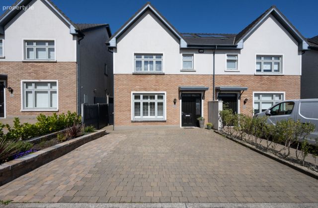 19 The Lawn, Janeville, Carrigaline, Co. Cork - Click to view photos