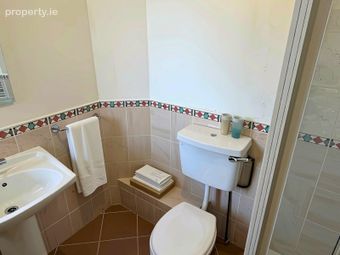 116 Glas&aacute;n, Ballybane, Doughiska, Co. Galway - Image 5