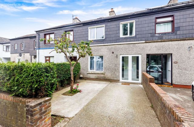 14 Aghameen Park, Muirhevnamore, Blackrock, Co. Louth - Click to view photos