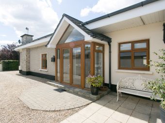 18 Dornden Park, Booterstown, Co Dublin, Booterstown, Co. Dublin - Image 2