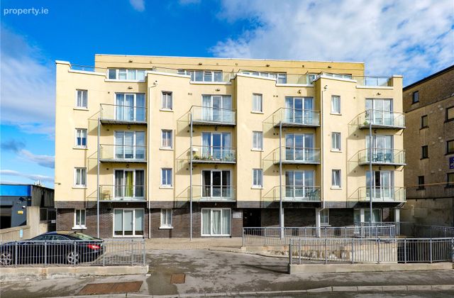 35 Radharc An Chlair, Grattan Road, Salthill, Galway, Salthill, Co. Galway - Click to view photos