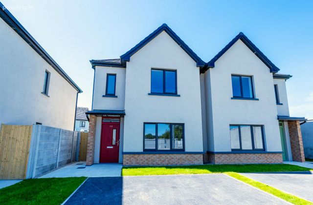 12 Cappaneale Place, Birr, Birr, Co. Offaly - Click to view photos