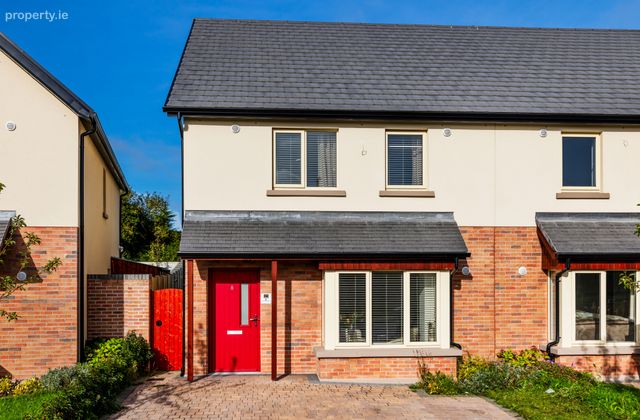 8 Beechwood Grove, Hansfield, Ongar, Dublin 15, Dublin 15 - Click to view photos