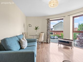 Apartment 10, The Oaks, Royal Canal Park, Dublin 15 - Image 4
