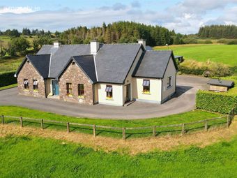 Cross South, Ballaghaderreen, Co. Roscommon, Ballaghaderreen, Co. Roscommon - Image 2