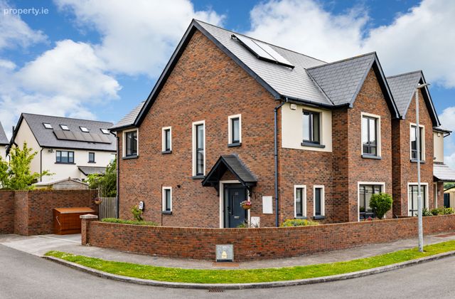 33 Hazelbrook, Kinsealy Lane, Malahide, Co.dublin, Malahide, Co. Dublin - Click to view photos
