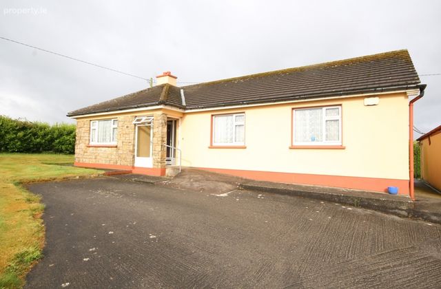 Belrose Upper, Enniskeane, Co. Cork - Click to view photos