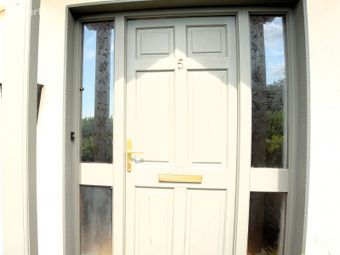 5 An Sr&uacute;than, Cross Street, Loughrea, Co. Galway - Image 2