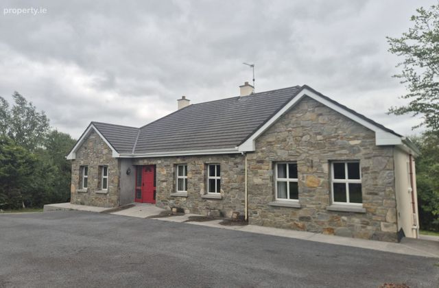 Doon East, Rosscahill, Rosscahill, Co. Galway - Click to view photos