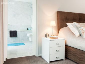 Apartment 51, Block 7, The Marker Apartments, Grand Canal Dock, Dublin 2 - Image 3
