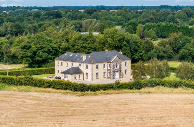Friarspark House, On Approx. 17.9 Hec (44 Acres), Friarspark, Trim, County Meath, Laracor, Co. Meath - Click to view photos