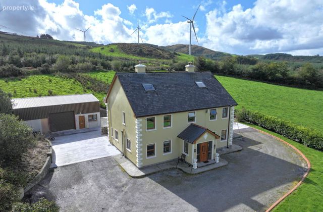 Derryleigh, Inchigeelagh, Macroom, Co. Cork - Click to view photos