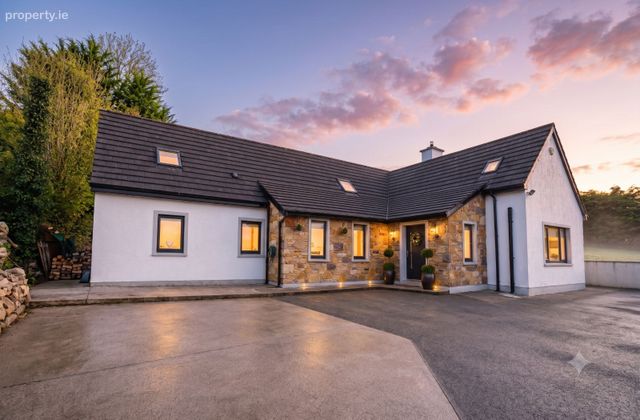 Coolnamuck Road, Carrickbeg, Carrick-on-Suir, Co. Waterford - Click to view photos
