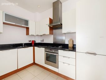 51b Ballintyre Grove, Dublin 16, Ballinteer, Dublin 16 - Image 4