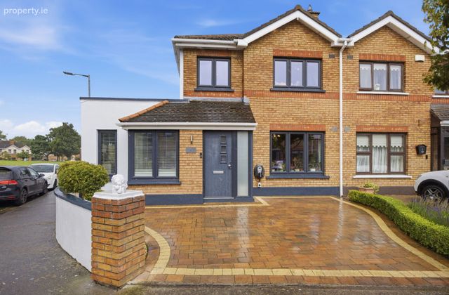 68 Collinswood, Collins Avenue, Whitehall, Dublin 9 - Click to view photos