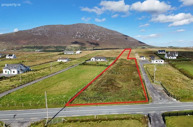 Cabaun, Keel, Achill, Co. Mayo - Click to view photos