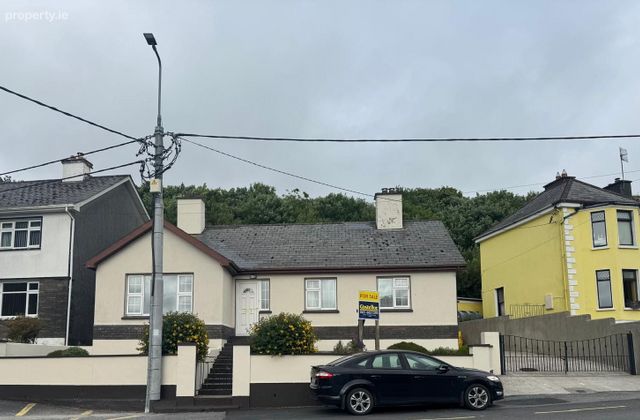 Circular Road, Ennistymon, Ennistymon, Co. Clare - Click to view photos