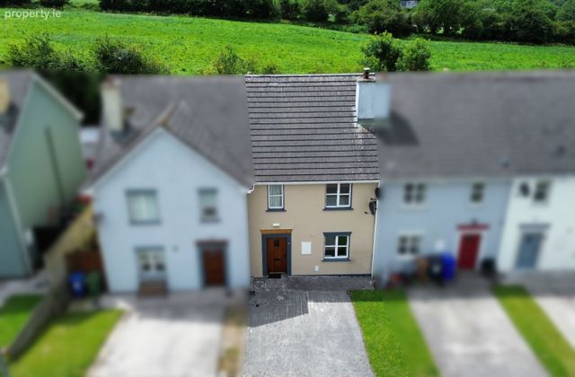 21 Cois Tobair, Dromahane, Dromahane, Co. Cork - Click to view photos