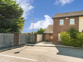 12 Blackthorn Hill Close, With Additional Study Room, Rathcoole, Co. Dublin, Rathcoole, Co. Dublin - Image 2