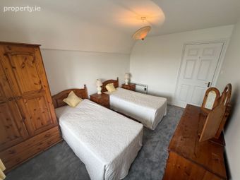 6 Fortlands, The Paddocks, Ardbrack, Summercove, Co. Cork - Image 4