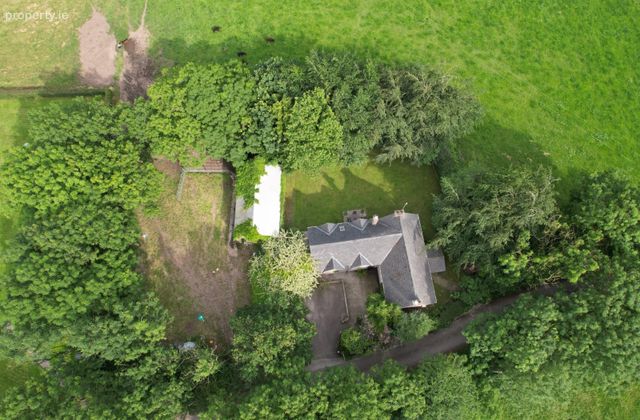 Lyrenamon, Carrignavar, Co. Cork - Click to view photos
