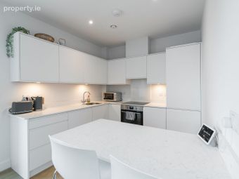 Apartment 25, Meadow View, Leopardstown, Dublin 18 - Image 5