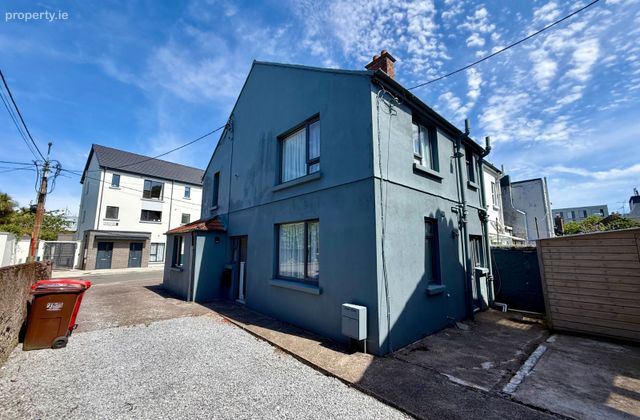 Manch Villas, Denroches Cross, Glasheen, Co. Cork - Click to view photos