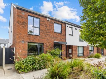 18 White Pines Drive, Stocking Avenue, Rathfarnham, Dublin 16