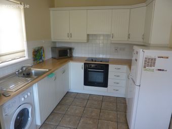 13 Curragh Hall Green, Tyrrelstown, Dublin 15 - Image 2
