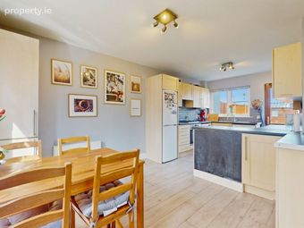 14 Hamlet Square, Balbriggan, Co. Dublin - Image 5