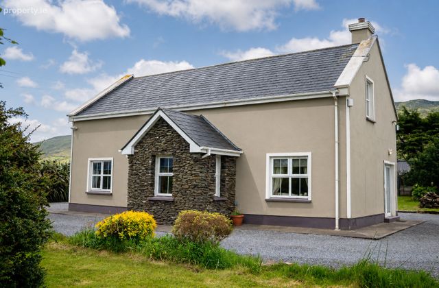 Comeen, Ballydavid, Ballydavid, Co. Kerry - Click to view photos