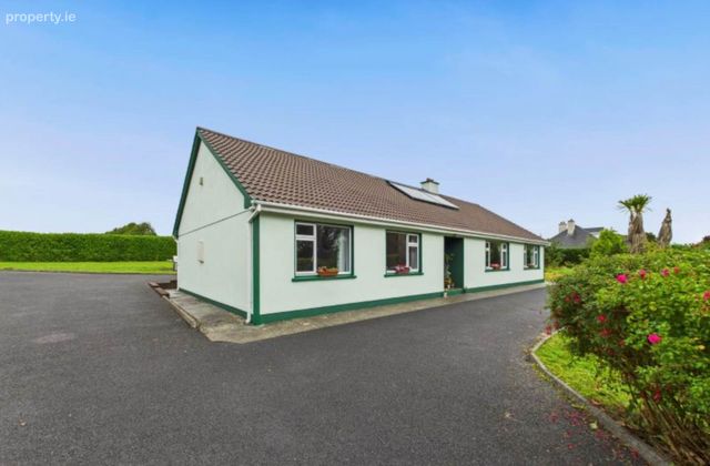 Tullaghan Rock, Ballaghaderreen, Co. Roscommon, Ballaghaderreen, Co. Roscommon - Click to view photos
